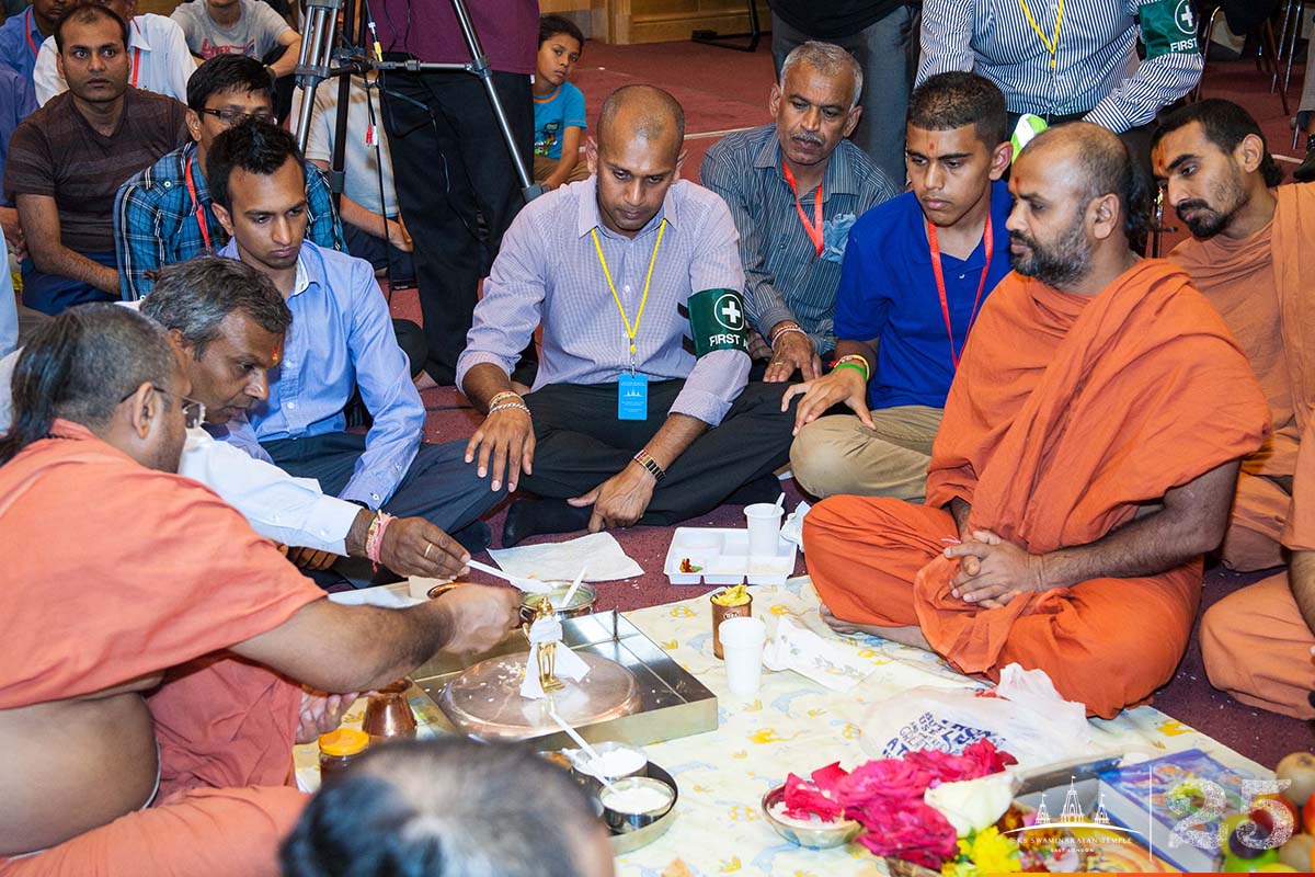 ©1987-2017 SKS Swaminarayan Temple East London